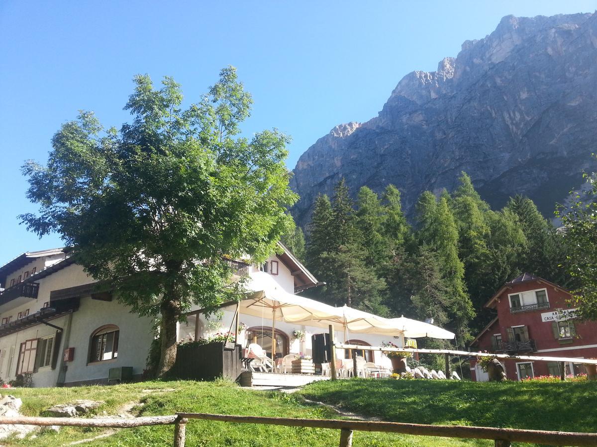 Hotel Fiames Cortina dʼAmpezzo Exterior foto
