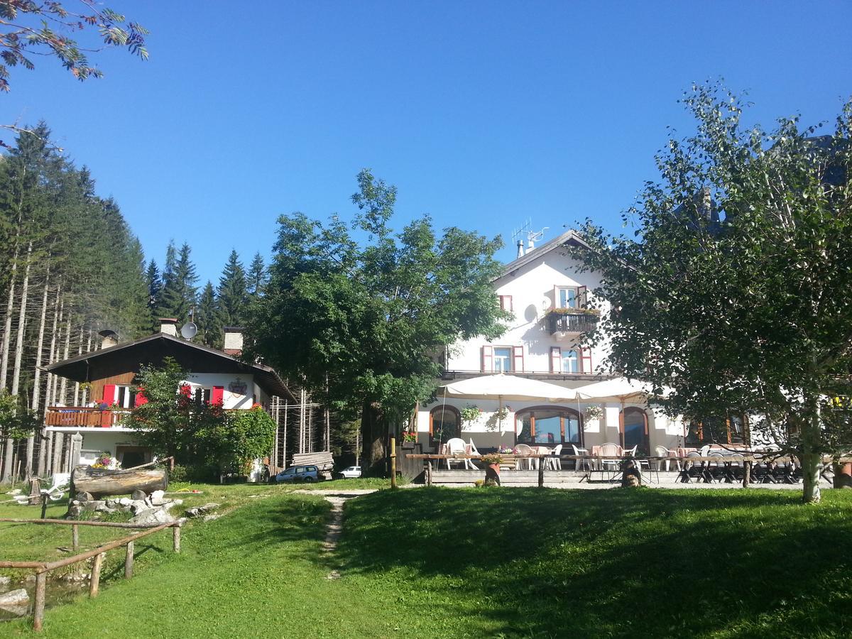 Hotel Fiames Cortina dʼAmpezzo Exterior foto
