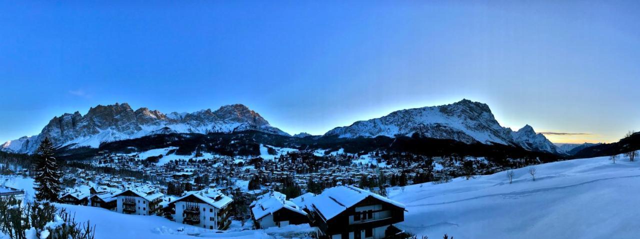 Hotel Fiames Cortina dʼAmpezzo Exterior foto
